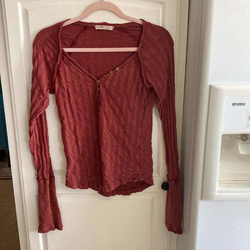 We The Free long sleeve shirt small Burgundy